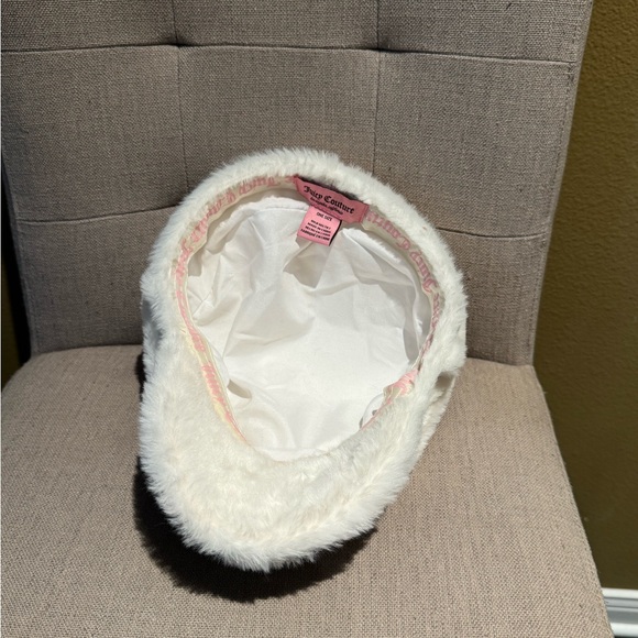 Juicy Couture Cream Faux Fur Hat - Picture 4 of 4